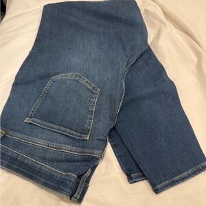 Like new condition Torrid Sky High Skinny Jeans size 18 regular length